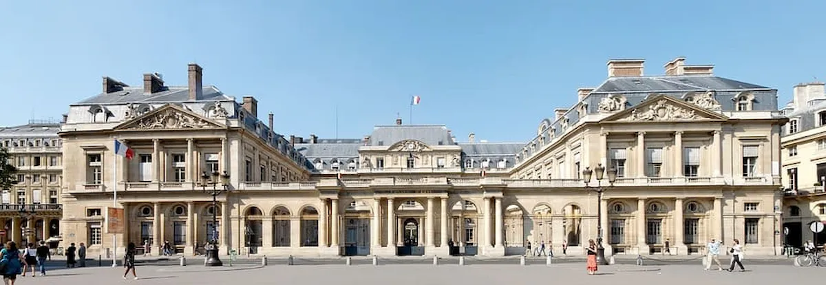 Avocate du Cabinet PLS Avocat à Paris